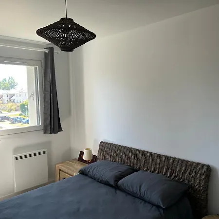 Renove Au Calme, 1 Chambre, Balcon, Proche Apartment