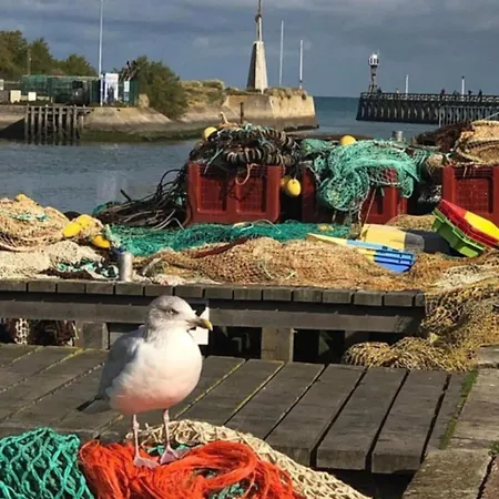 Renove Au Calme, 1 Chambre, Balcon, Proche * Courseulles-sur-Mer