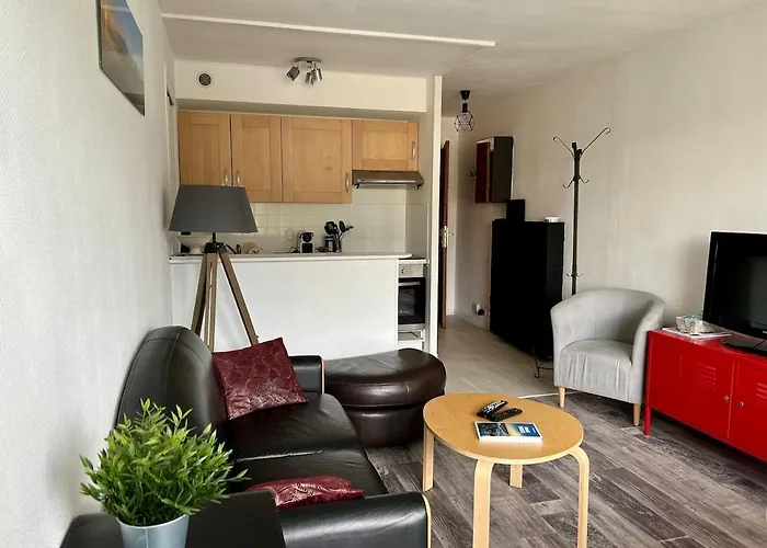 Apartment Renove Au Calme, 1 Chambre, Balcon, Proche *